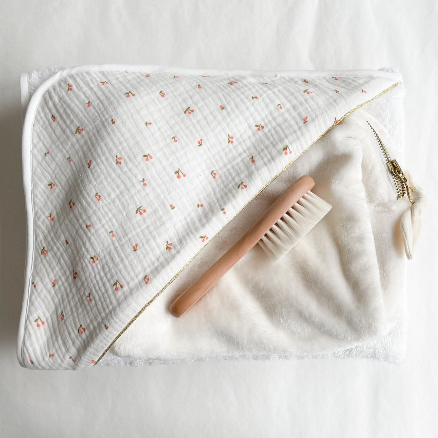 Coffret cadeau bain bébé personnalisé Cerise