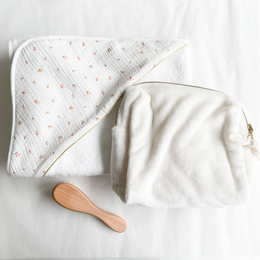 Coffret cadeau bain bébé personnalisé Cerise