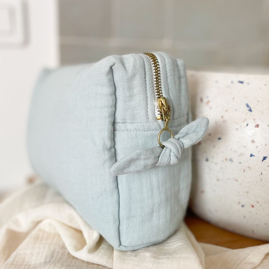 Trousse de toilette opaline