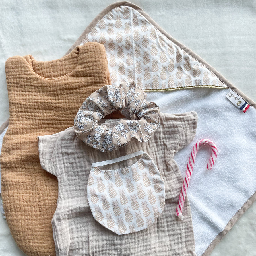 Ensemble de vêtements et accessoires pour poupées Gordi et Amigas Paola Reina, compatibles avec les poupons et poupées de 32 à 42 cm. 