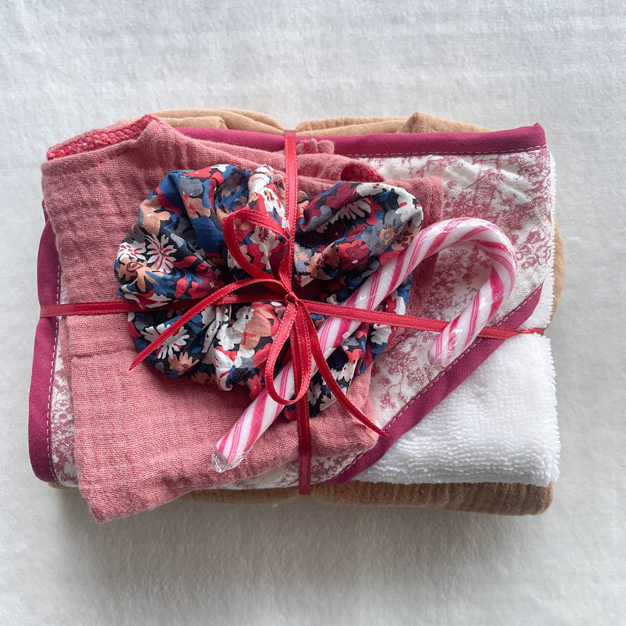 Ensemble de vêtements et accessoires pour poupées Gordi et Amigas Paola Reina, compatibles avec les poupons et poupées de 32 à 42 cm. 