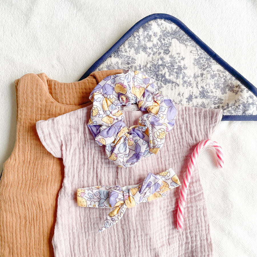 Ensemble de vêtements et accessoires pour poupées Gordi et Amigas Paola Reina, compatibles avec les poupons et poupées de 32 à 42 cm. 