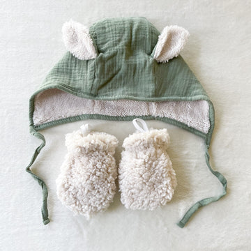 Ensemble bonnet oreilles lapin kaki et moufles