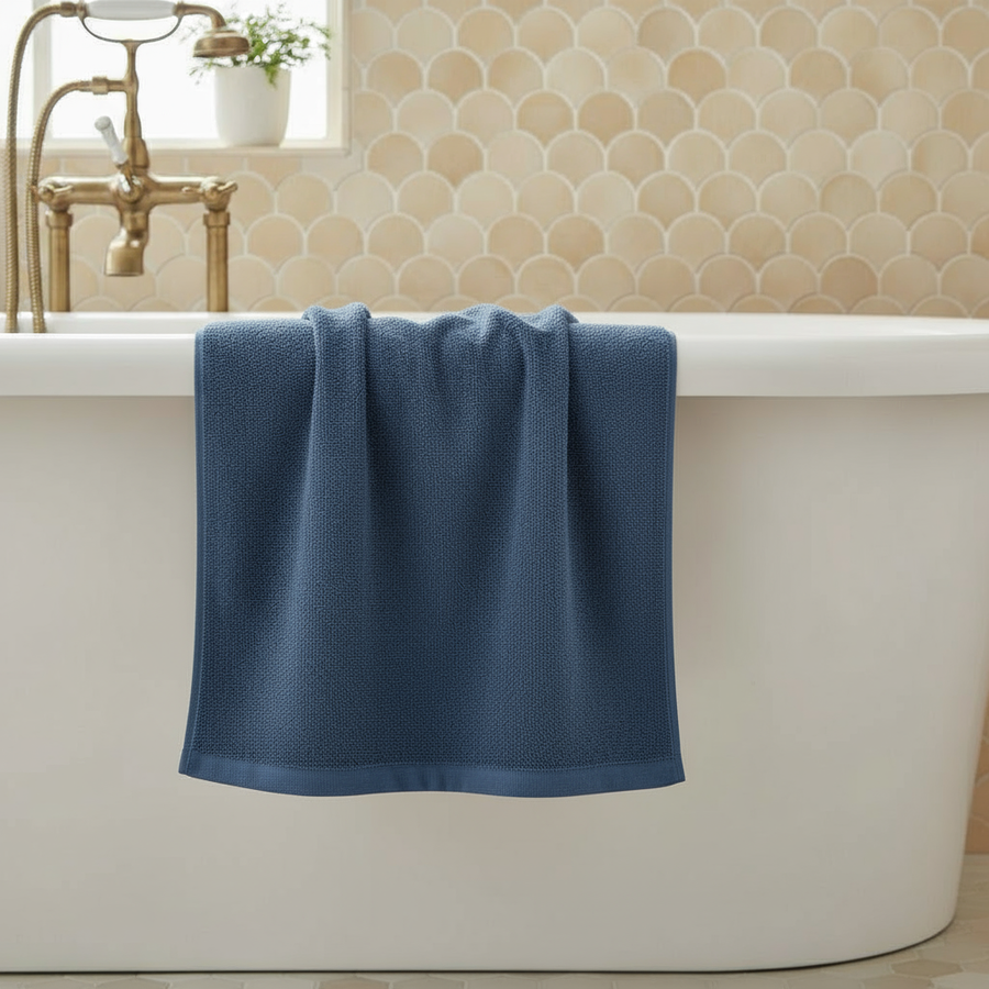 Serviette de bain personnalisable en éponge coton premium bleu orage