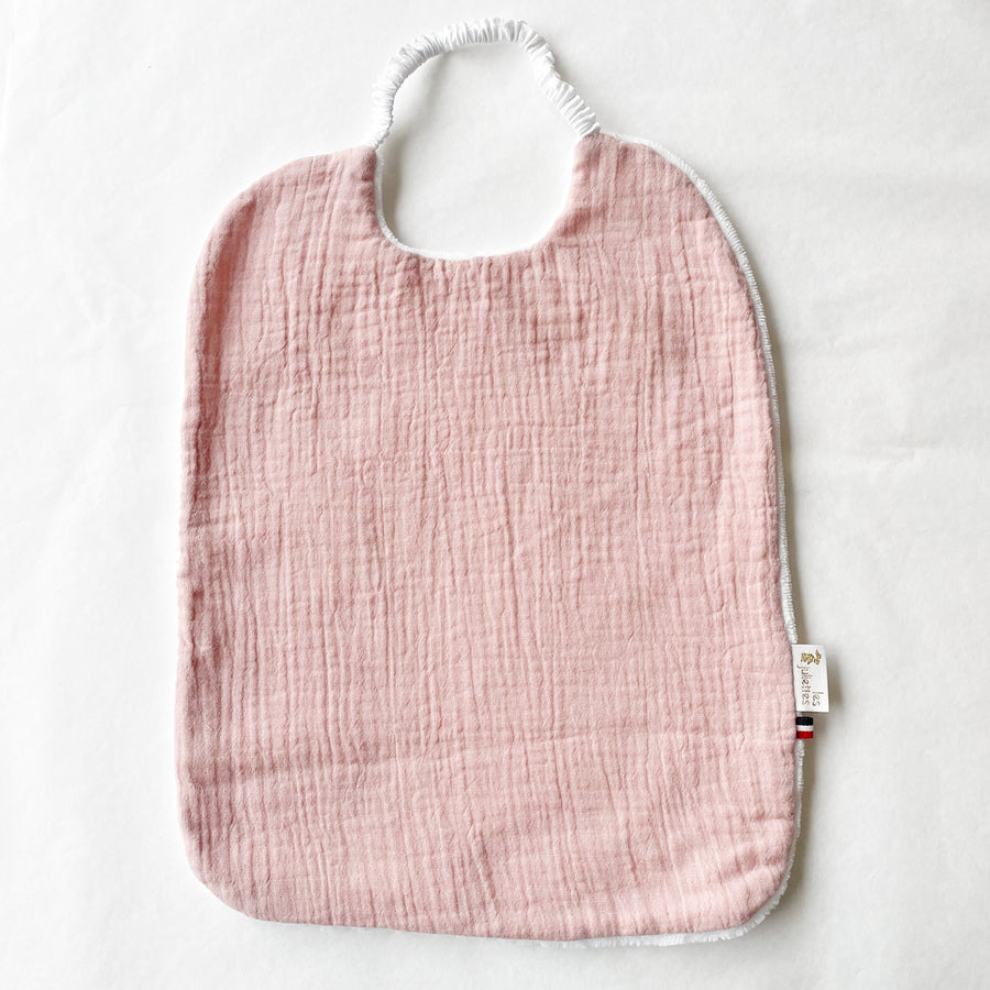 Découvrez la serviette de cantine à col élastique en double gaze, idéale pour la collectivité, la crèche, la maternelle ou la maison. Pratique et confortable, elle favorise l'autonomie des enfants au quotidien.