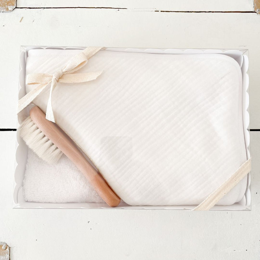 Coffret cape de bain et brosse cheveux bébé 