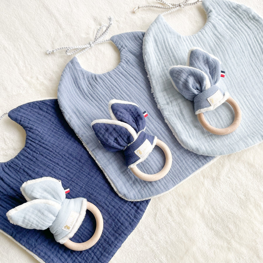 Bavoir naissance gaze bleu marine
