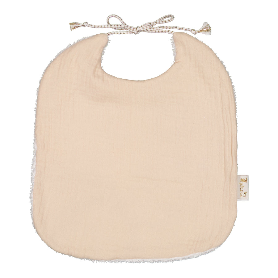 Offrez un coffret cadeau de naissance idéal pour soulager les poussées dentaires. Mignon et prêt à offrir, il est présenté dans une élégante boîte dorée à l’or chaud.
